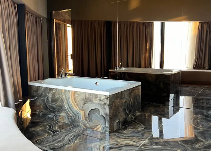 Arka Art Hotel Kashar